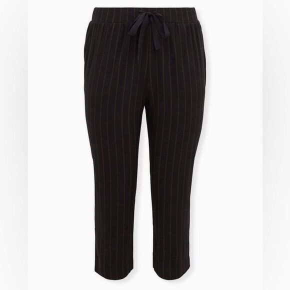 NWT Torrid Black Stripe Twill Drawstring Crop Pant Size 4X - Picture 4 of 13